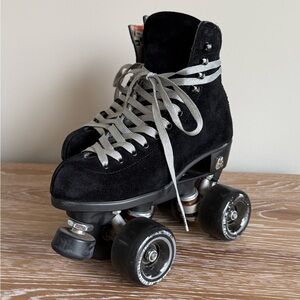 Moxi Lolly - Black Suede Roller Skates with Silver Laces